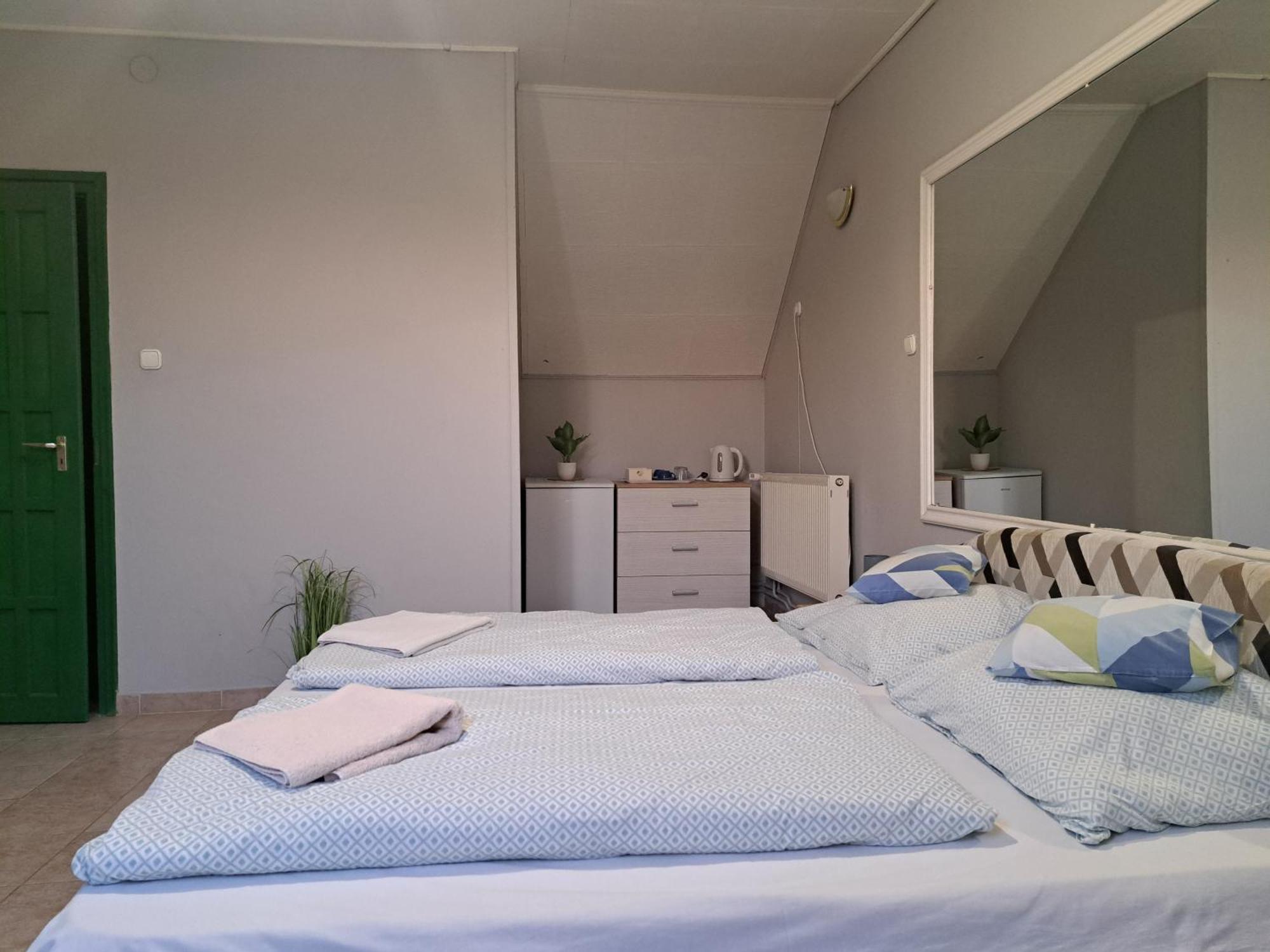 Kisdiofa Panzio Es Vendeglo Bed and Breakfast Vajdácska Εξωτερικό φωτογραφία