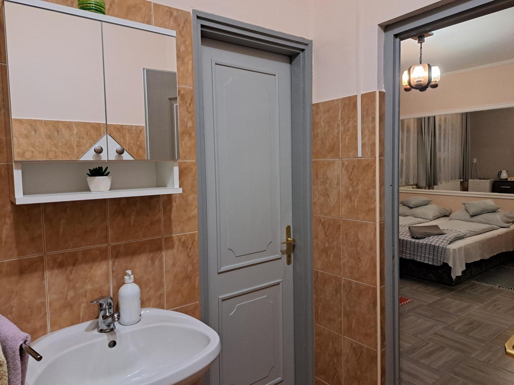 Kisdiofa Panzio Es Vendeglo Bed and Breakfast Vajdácska Εξωτερικό φωτογραφία