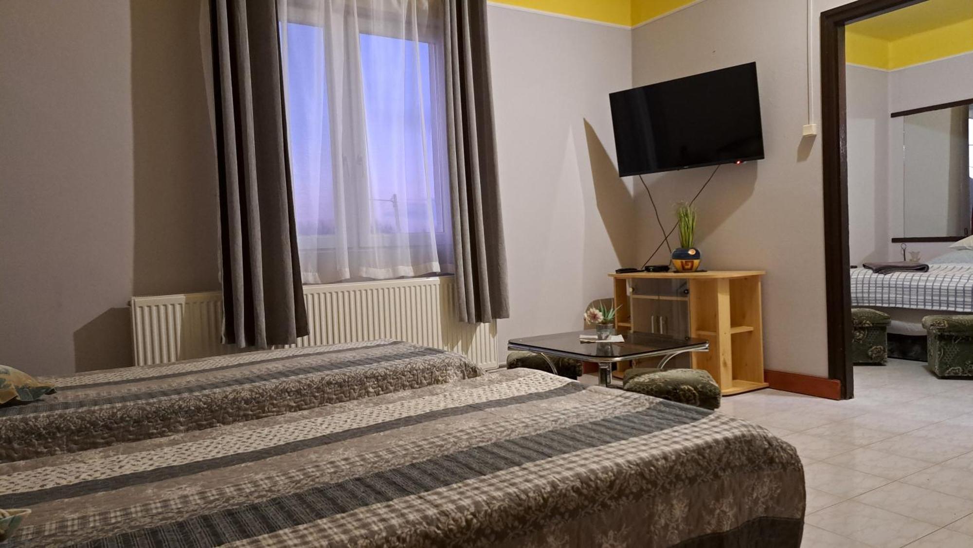 Kisdiofa Panzio Es Vendeglo Bed and Breakfast Vajdácska Εξωτερικό φωτογραφία