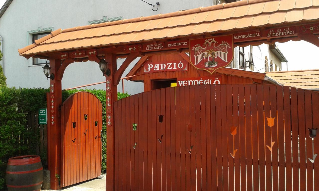 Kisdiofa Panzio Es Vendeglo Bed and Breakfast Vajdácska Εξωτερικό φωτογραφία