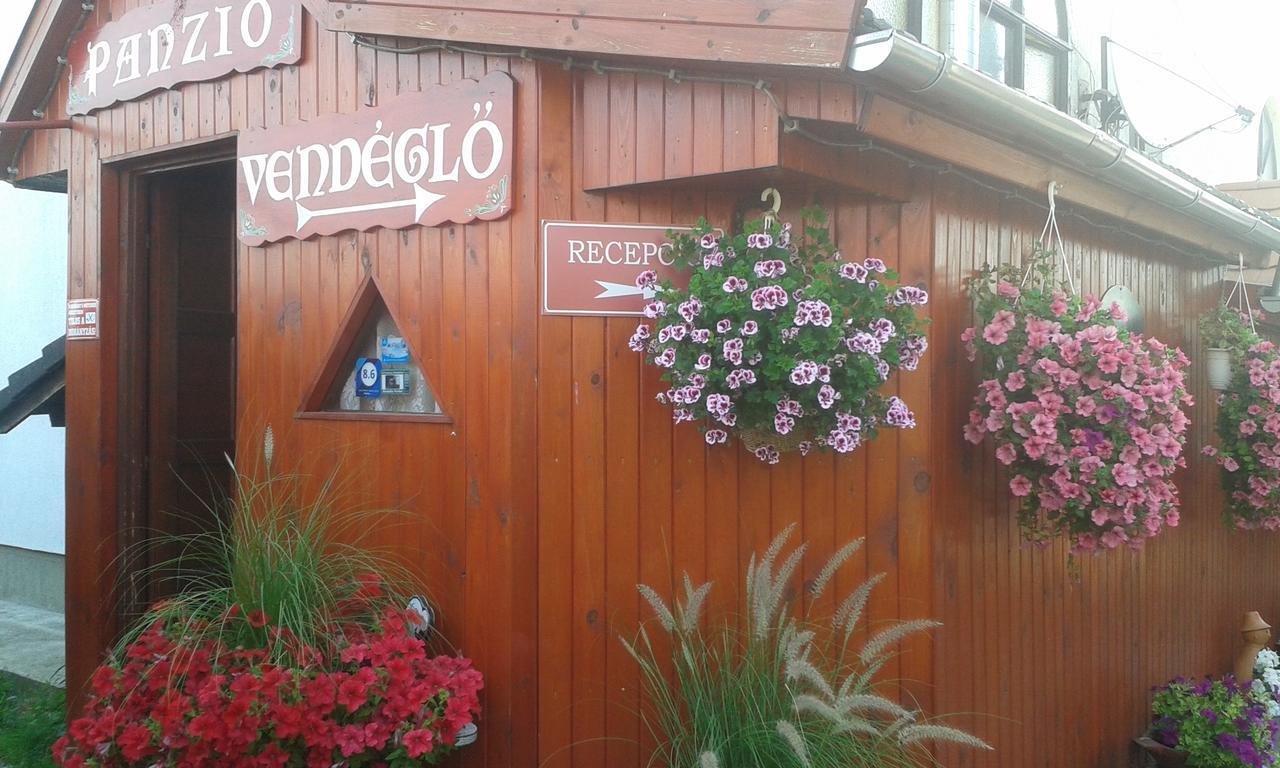 Kisdiofa Panzio Es Vendeglo Bed and Breakfast Vajdácska Εξωτερικό φωτογραφία
